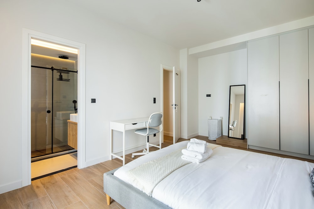 Nostalgia 1-Bedroom Apartment in Athens