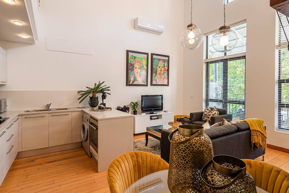 The Ivy Apartments