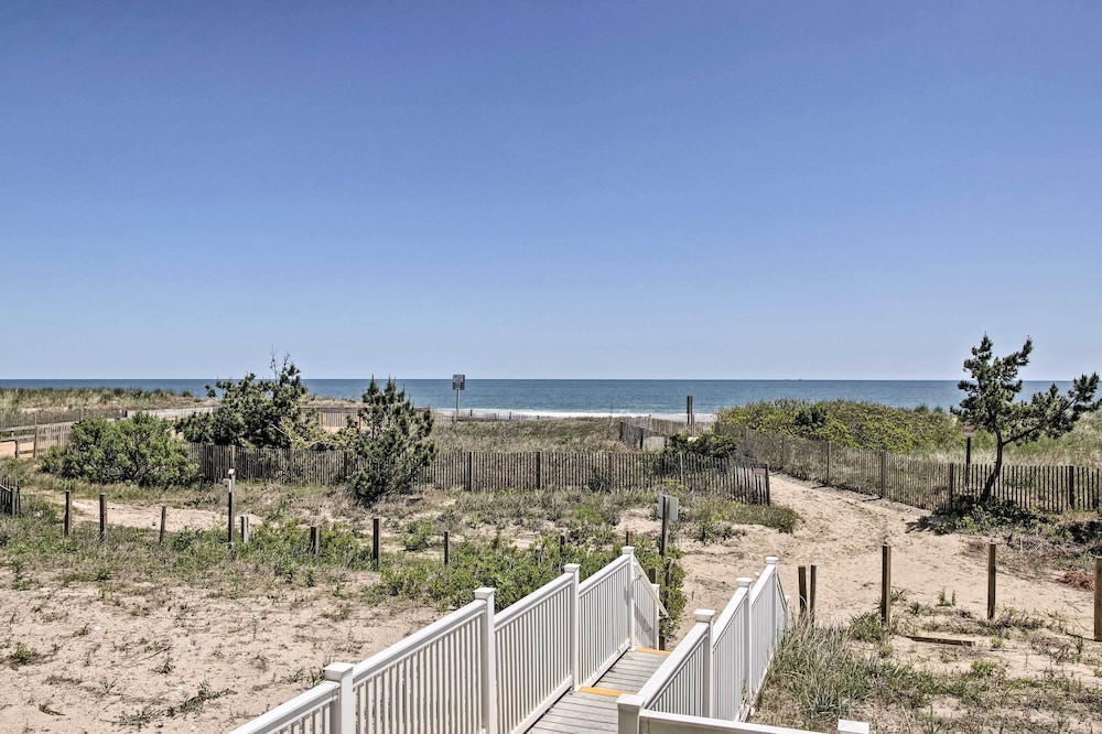Heated Pool + Views: Beachfront Ocean City Gem