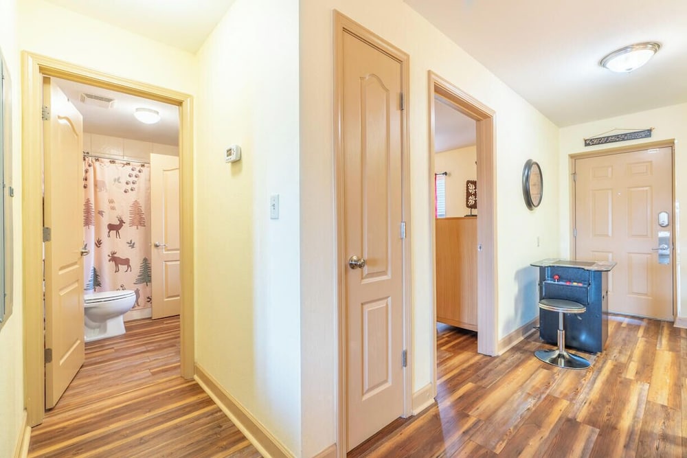 Mountain View Condo 3702