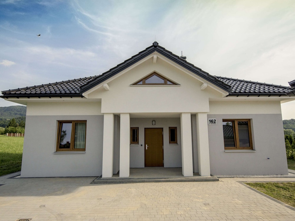 Spacious Villa in Cisownica With Terrace view 2