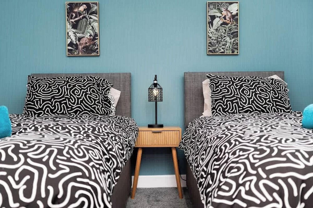 2bed House-free Parking
