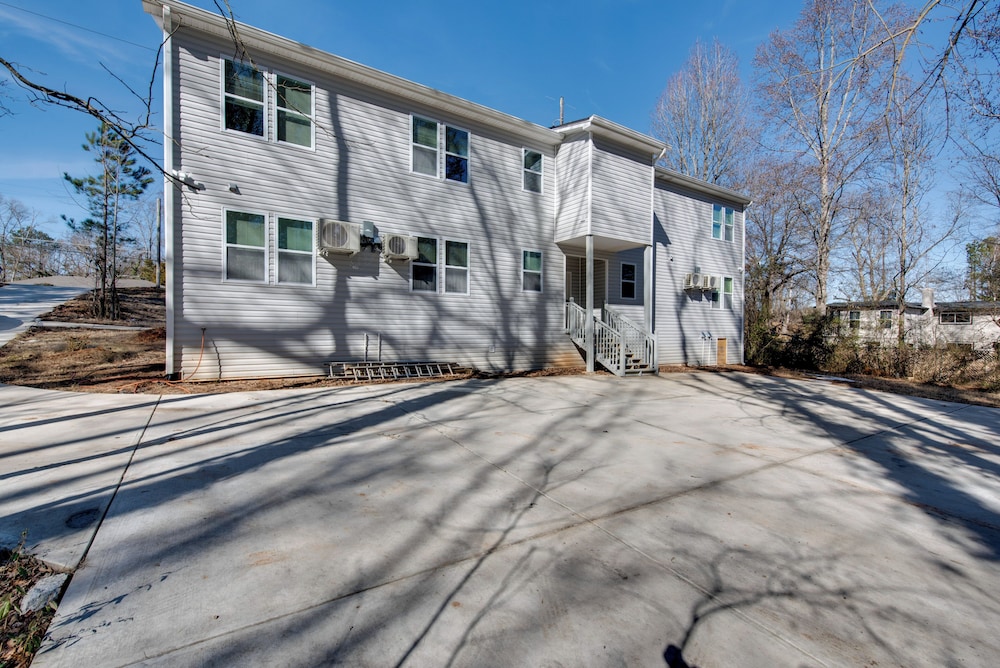 3 Mi to Six Flags: Apartment in Metro Atlanta