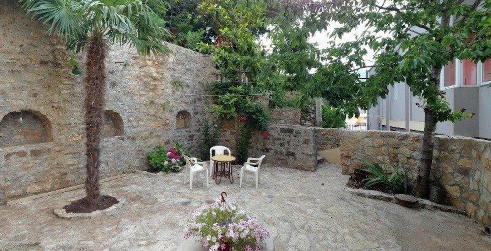 Apartments Villa Ana
