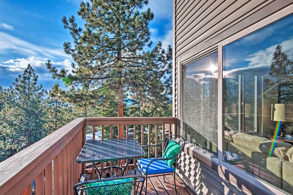 Tahoe Retreat w/ Deck - 2 Mi to Nevada Beach! - Property Image 7