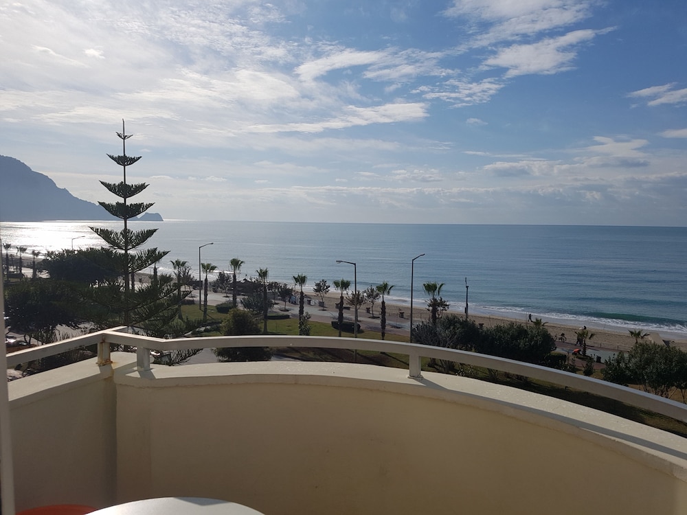 Belle Ocean Apart Otel - Image 79