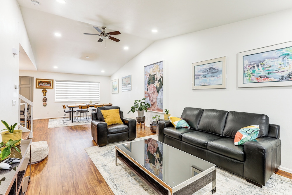 5 Mi to Cherry Creek State Park: Home w/ Yard!