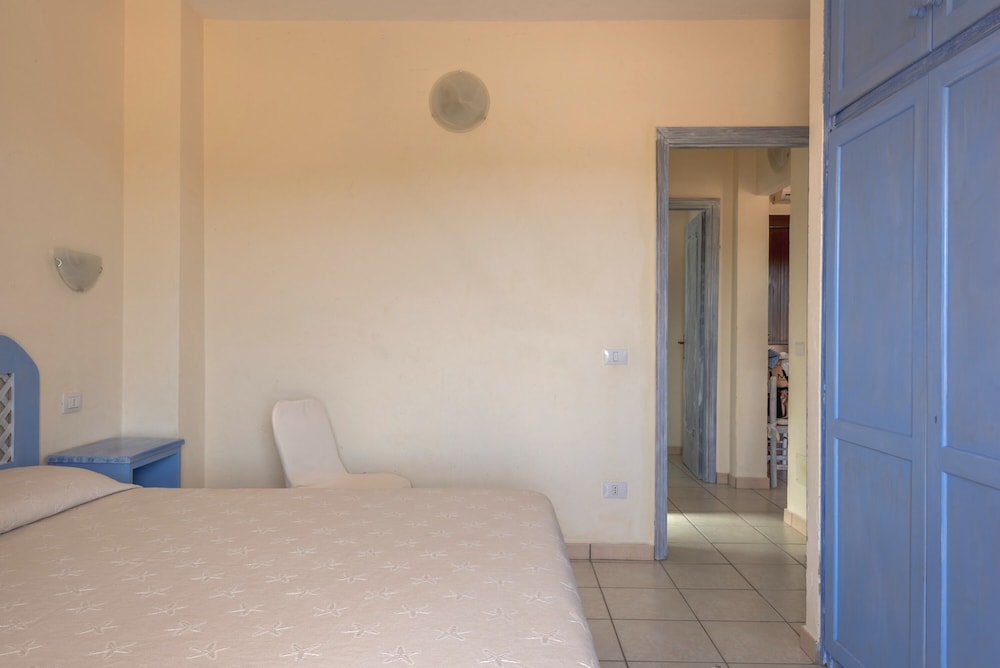Baia de Bahas Residence