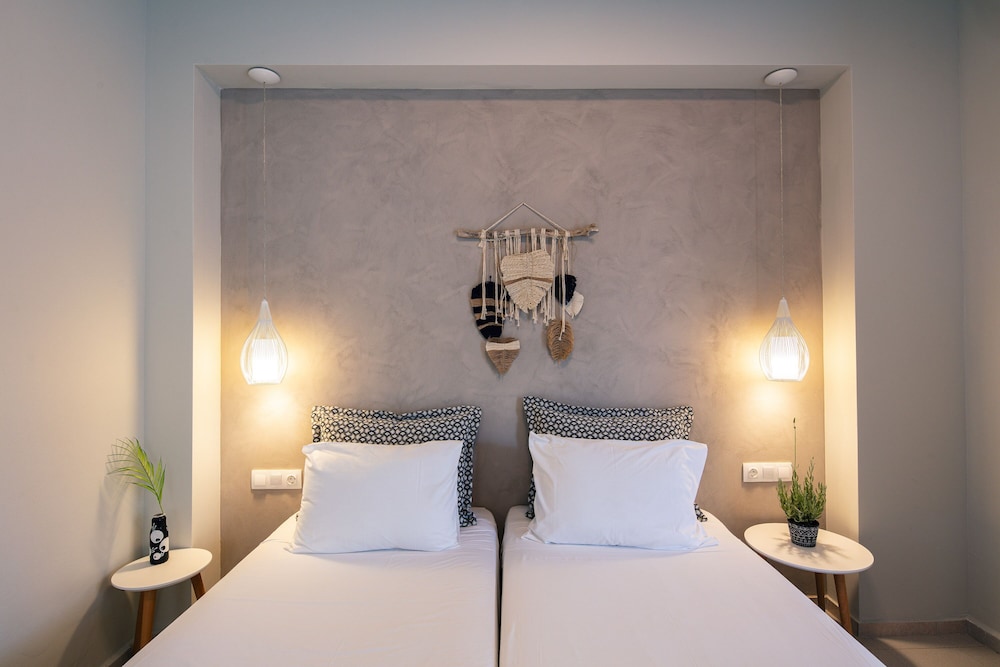 Anthos Apartments