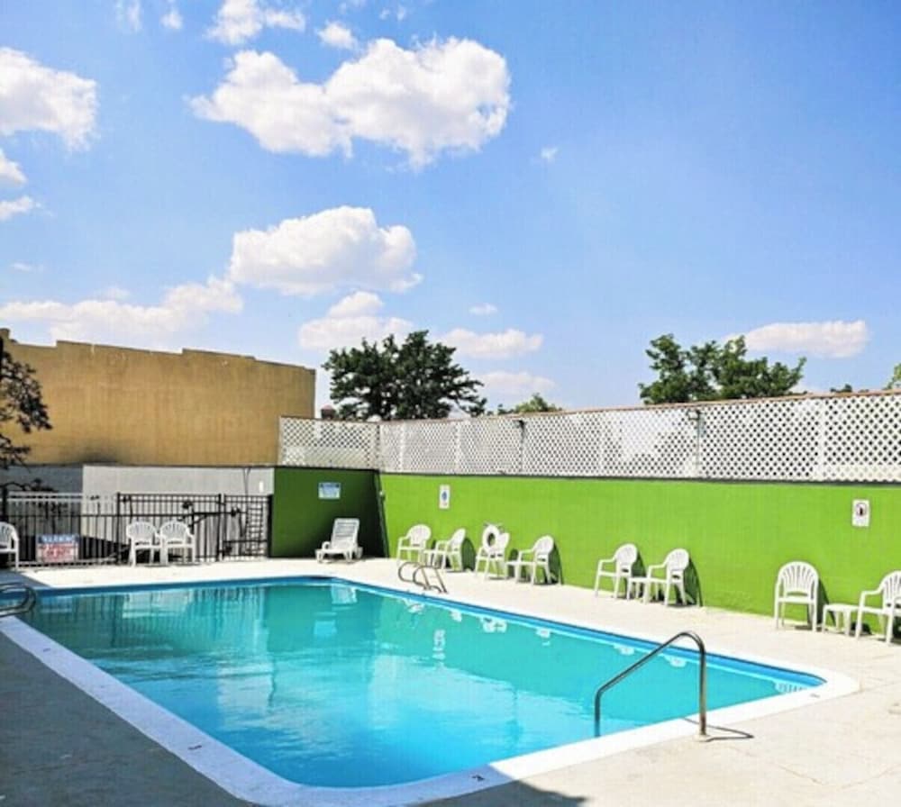 Super 8 By Wyndham Great Falls City Center