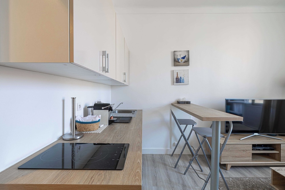 Beautiful Renovated Apartment - Near Croisette - 1br/4p view 4