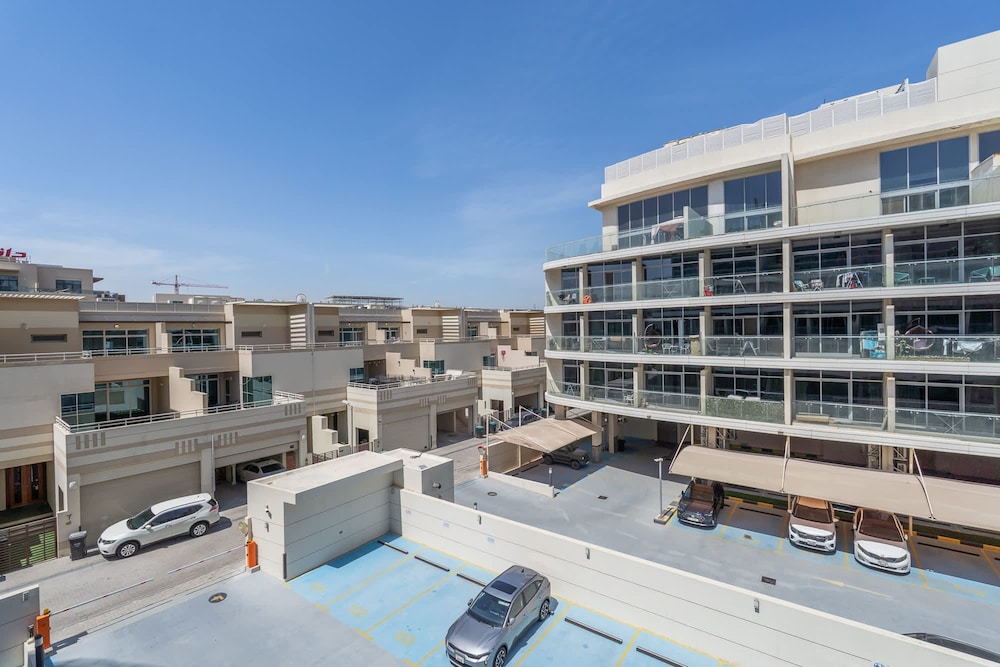 Heart-captivating Studio in Shamal Waves 2