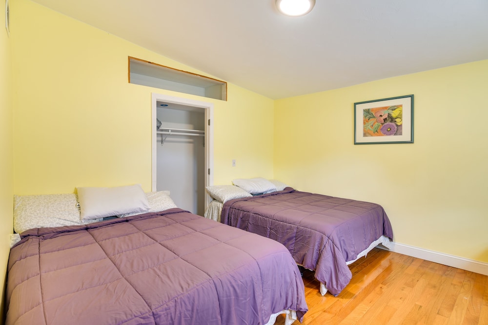 Massachusetts Vacation Rental: 5 Mi to Fall River