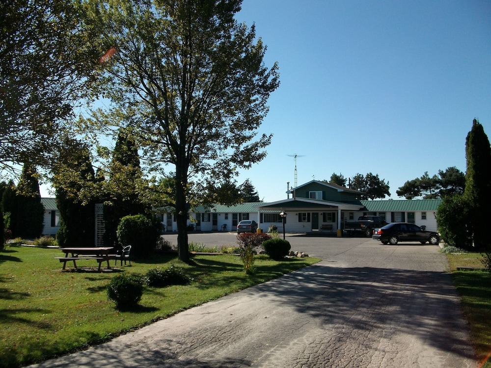 Silver Motel