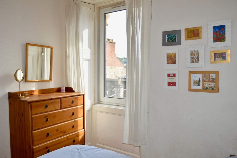 Central and Homely One Bedroom Flat view 3