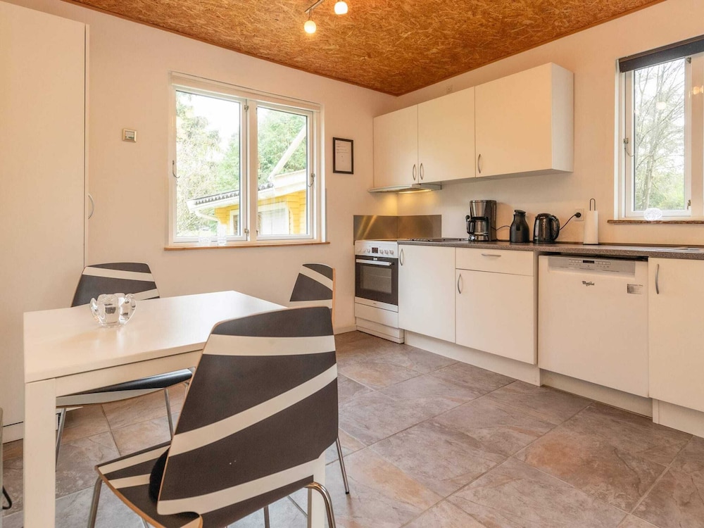 6 Person Holiday Home in Borup