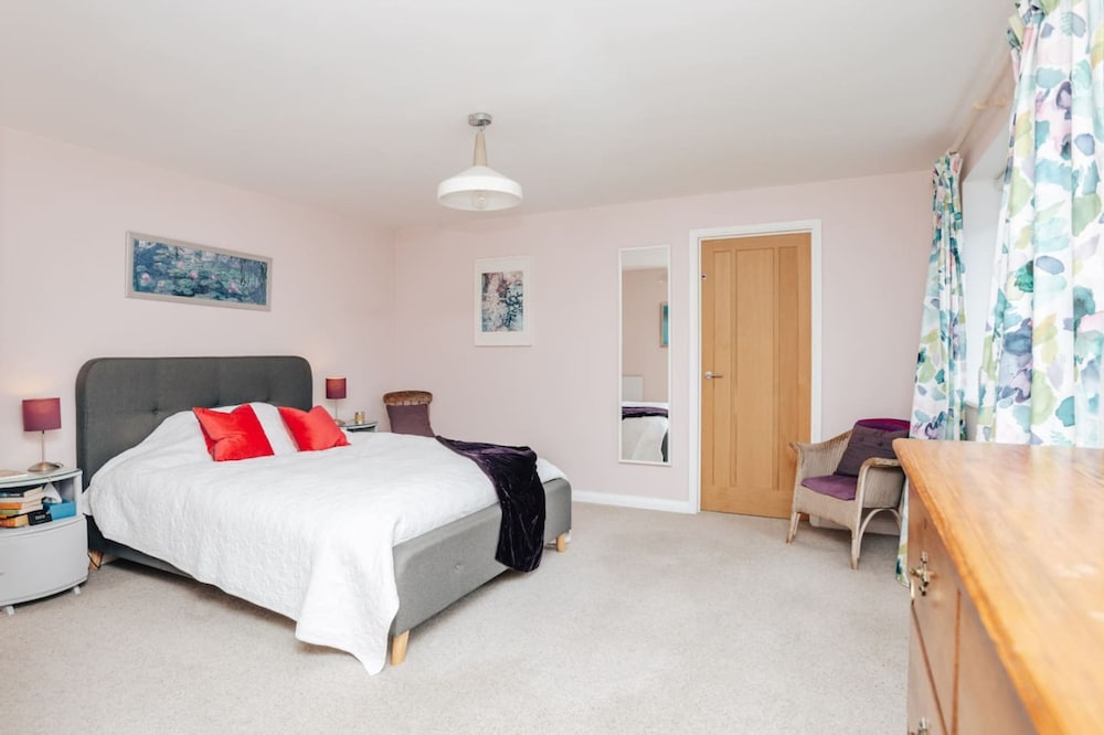 Acer House - 4 bed Henley Regatta view 5