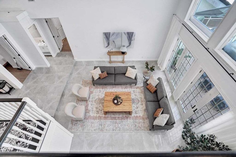 6br Elegant Hollywood Lakes Mansion W/ Pool & Spa 6 Bedroom Home