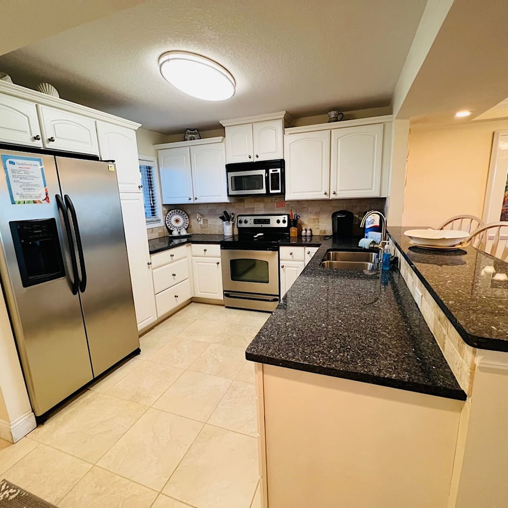 Sea Haven Luxe 2BR Oceanfront Haven view 2