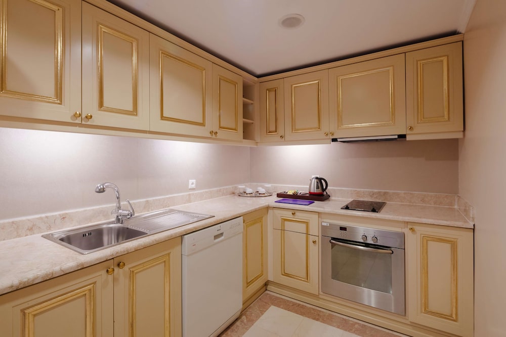 Kremlin Palace - Image 2