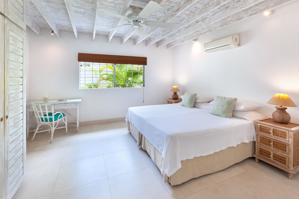 Easy & Sunset Reach 6 Bedroom Villa