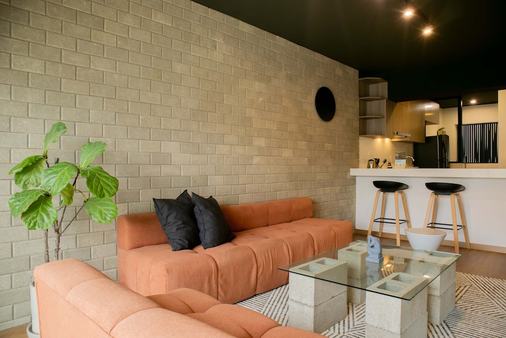 w Cozy 1BR w Balcony Near Kennedy Park