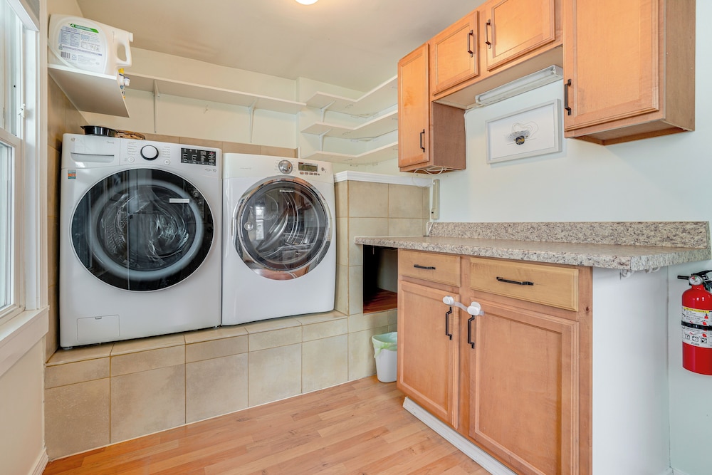 6 Mi to Dtwn: St Paul Home w/ Patio