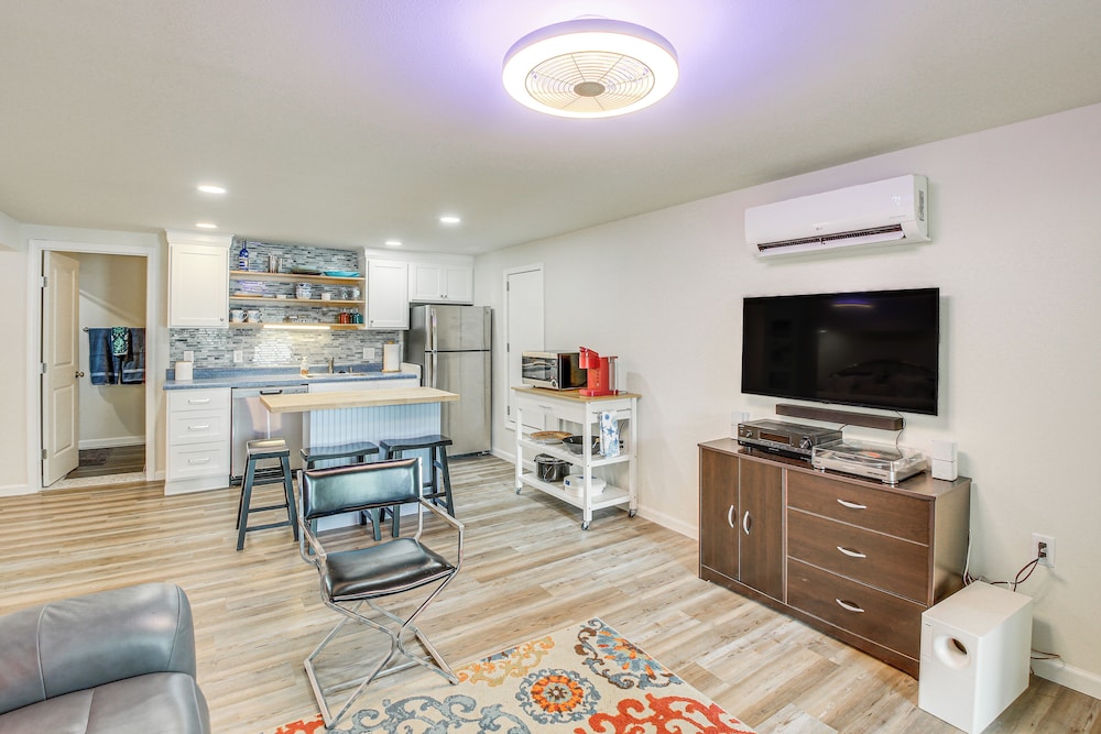 Scenic Studio on Lake Desoto w/ Patio!