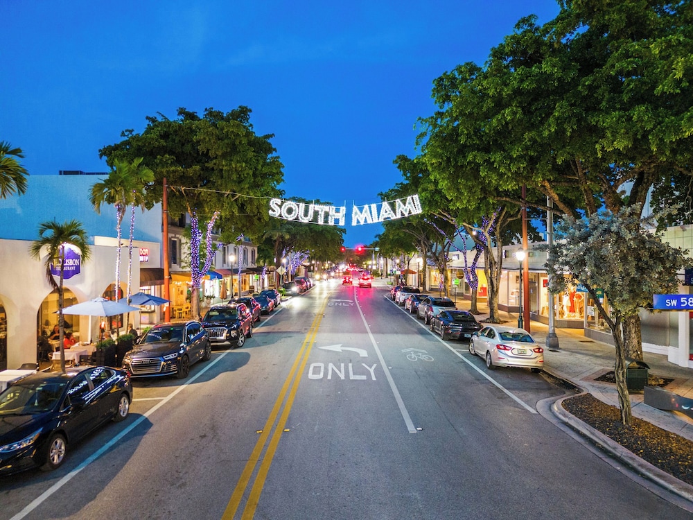 The Sunset Inn-South Miami