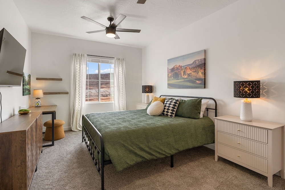 Long Drive 4 Bedroom Townhouse