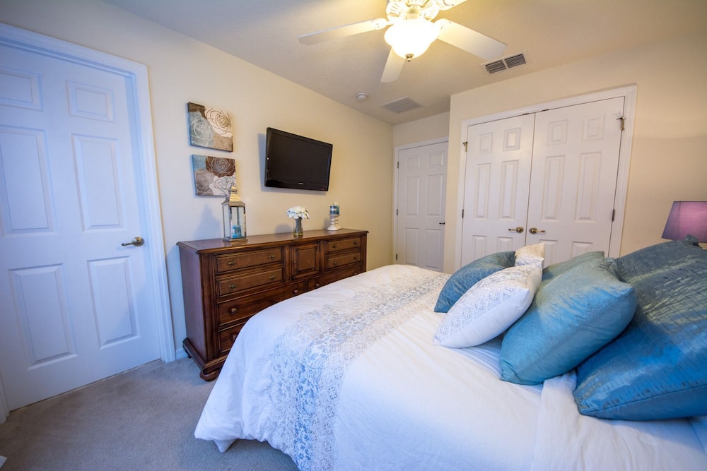 Bella Vida Resort by Home 2U