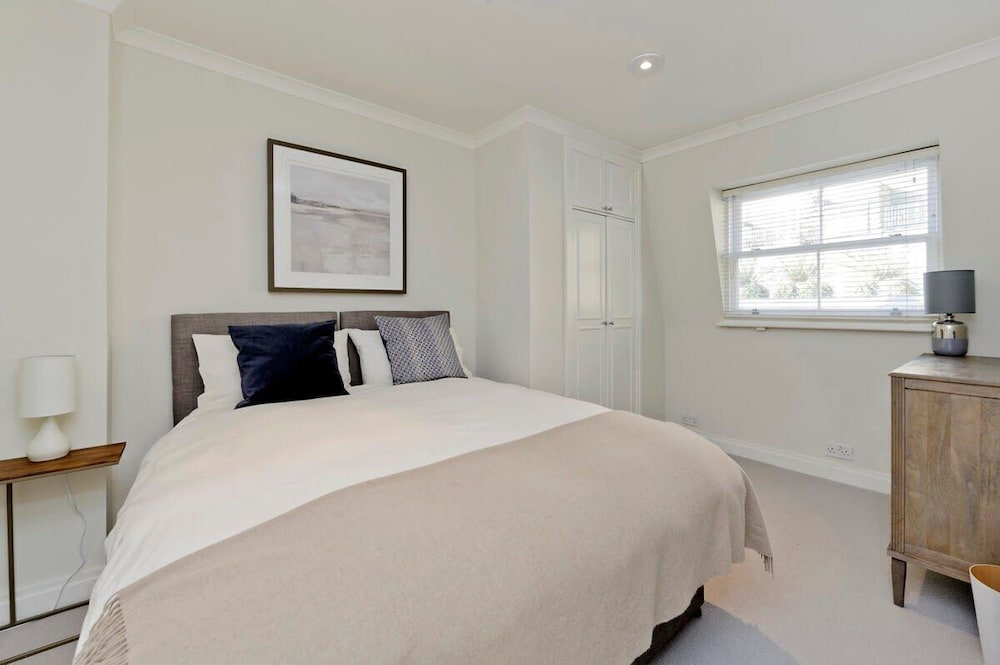 2 Bedroom Mews House, Marble Arch