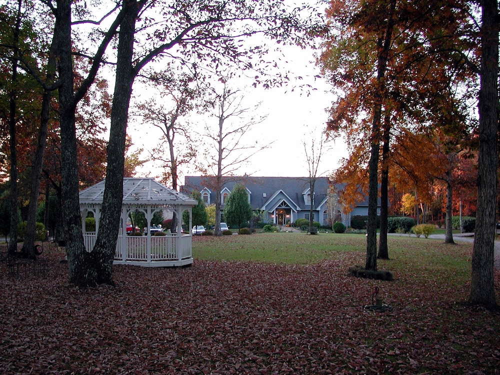 Monterey Vacations - Garden Inn Bed  Breakfast at Bee Rock - Property Image 31