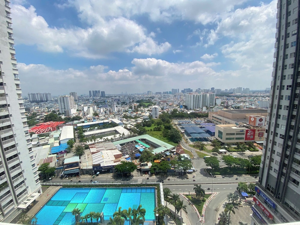 SUNRISE CITY VIEW Residences