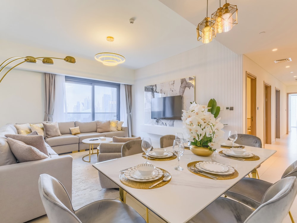 Act One - Act Two - Downtown - Emaar