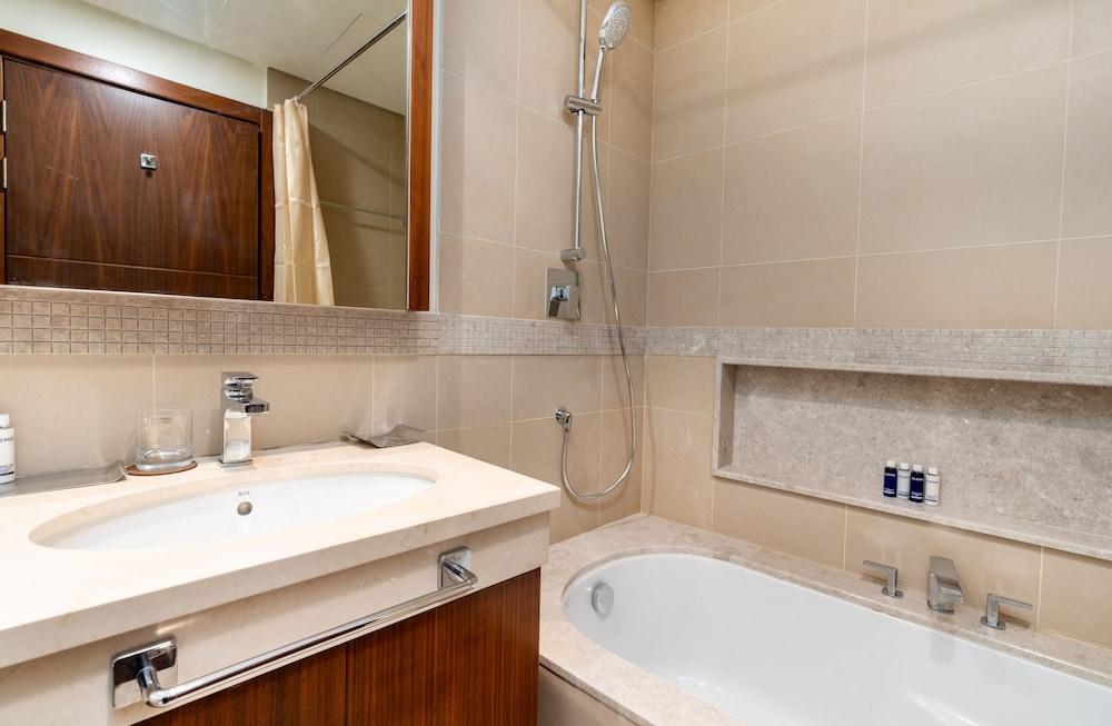 Vacay Lettings - Burj Vista Tower 1