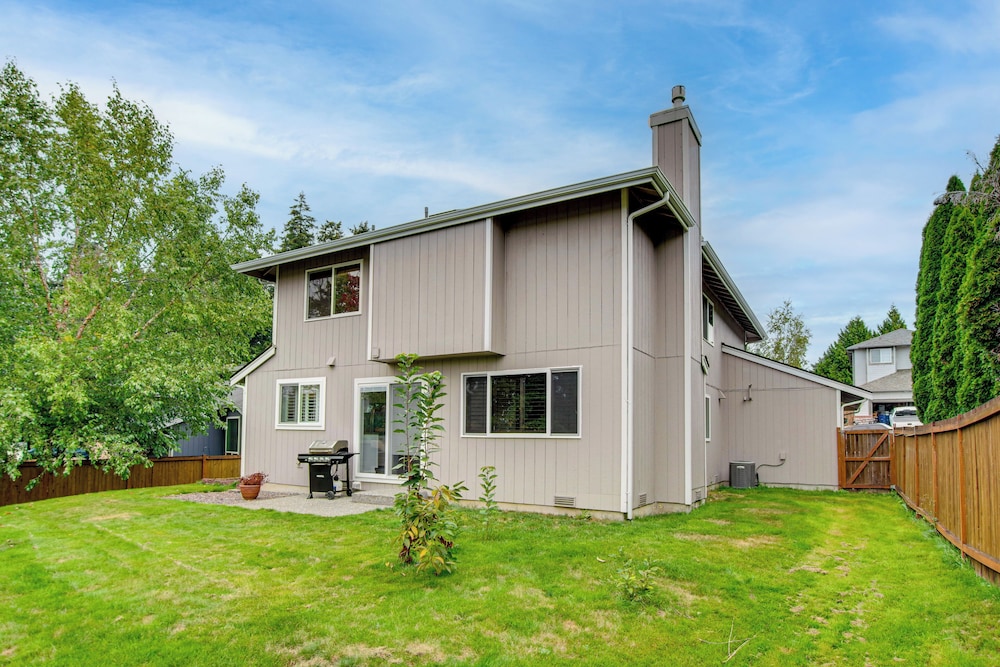 Washington Retreat w/ Yard - Near Seattle! view 5