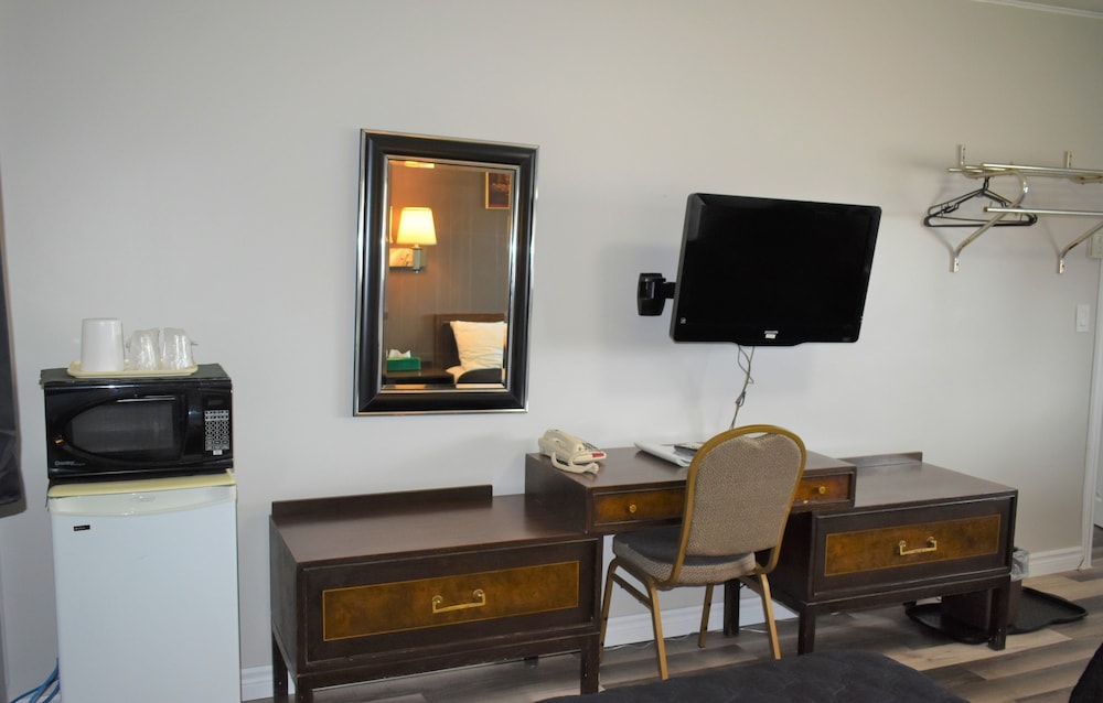 Hillside Inn Pembroke