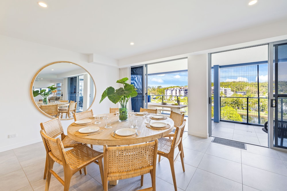 Luxury Coastal Living - Beach Life
