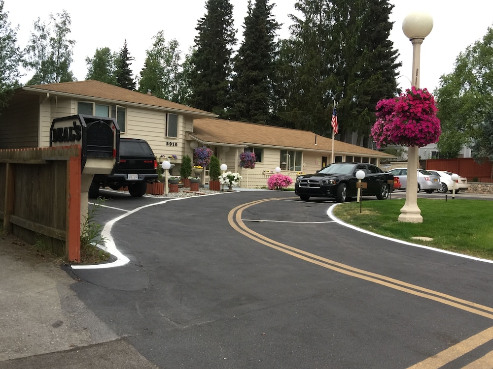 Deal's Bed & Breakfast Inn