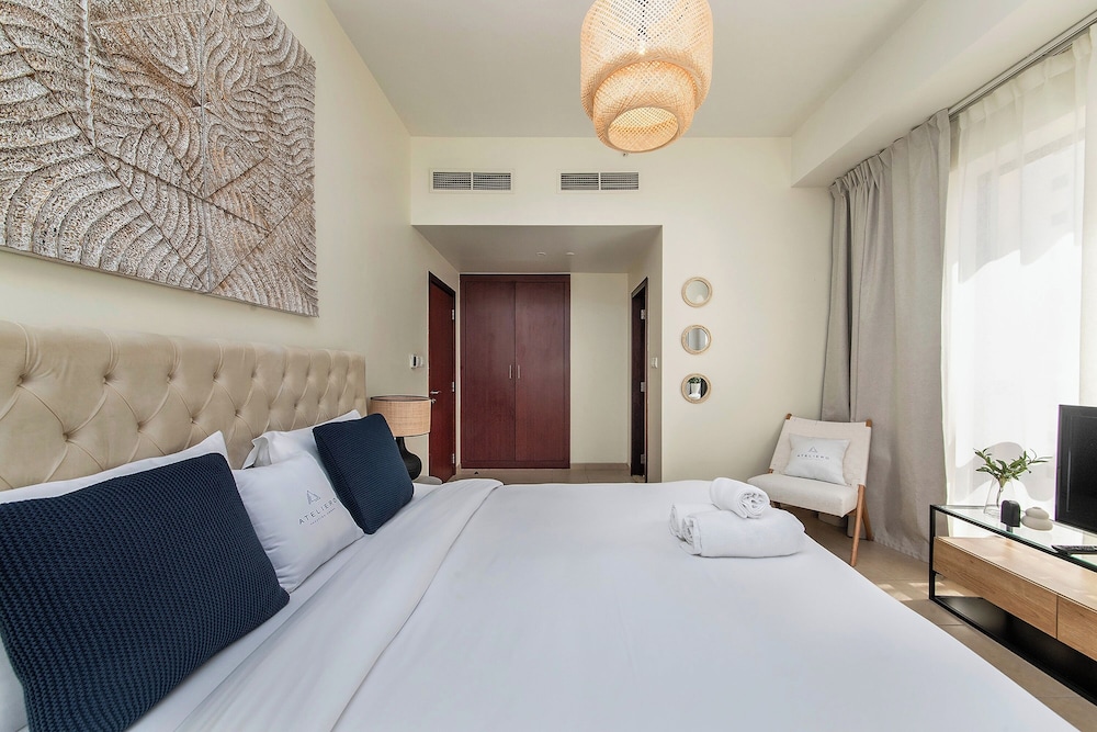 Excellent 1bdr at Bahar 6