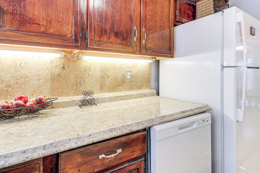 Easy ATL Access: Suburban Home Base w/ Patio