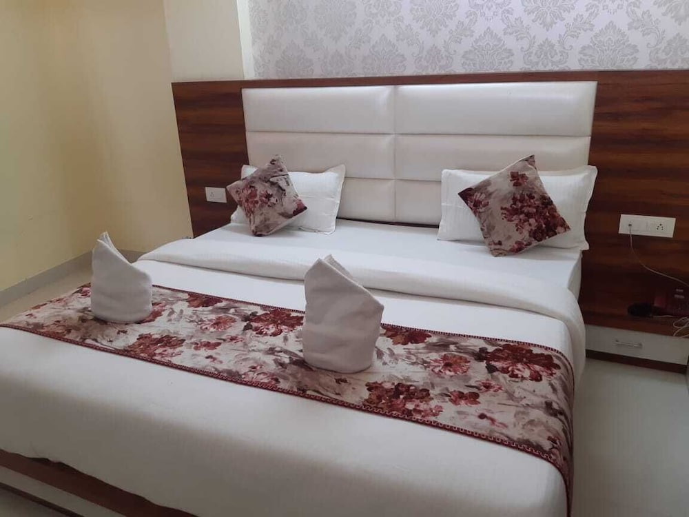 Satyadeep Inn