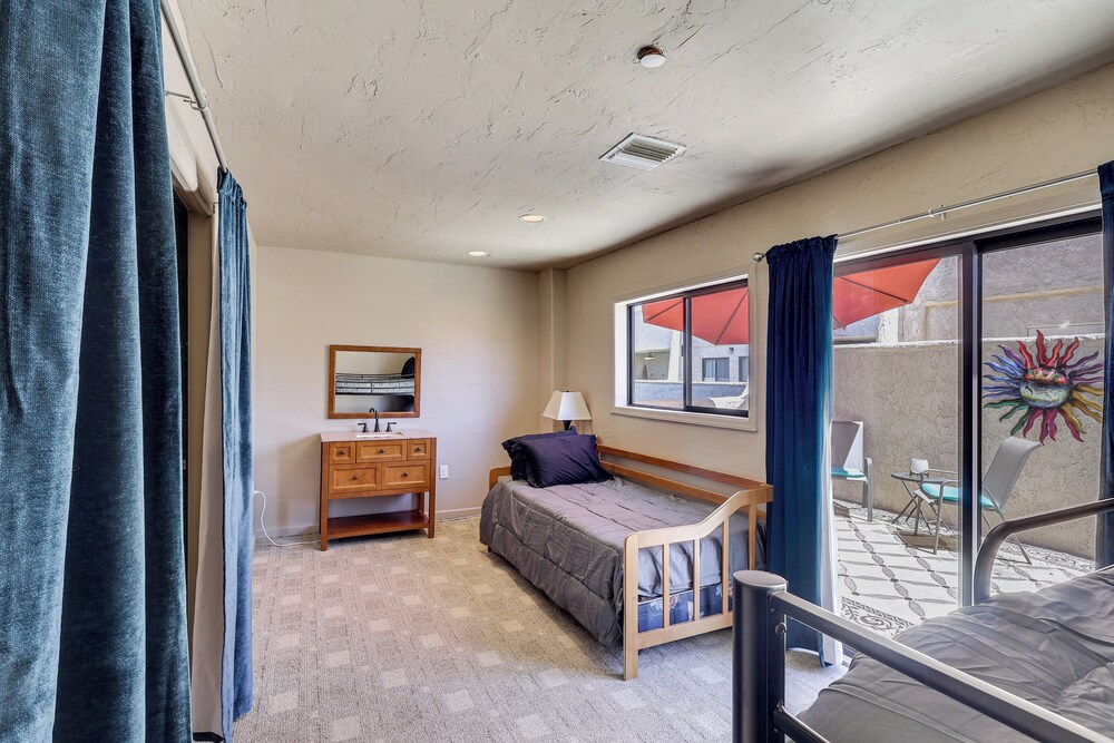 Island Condo w/ Pool Access in Lake Havasu City!