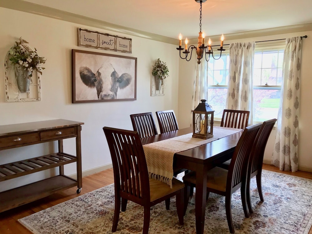 The Little Italy of Niagara Falls Bed & Breakfast