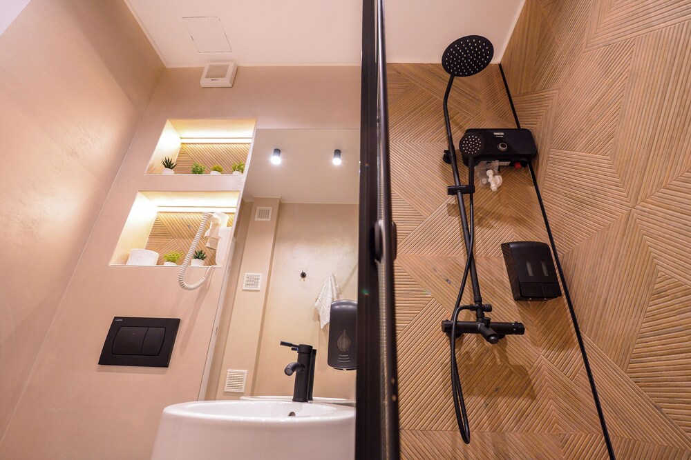 Wabi Sabi - One Bedroom - Romana Square