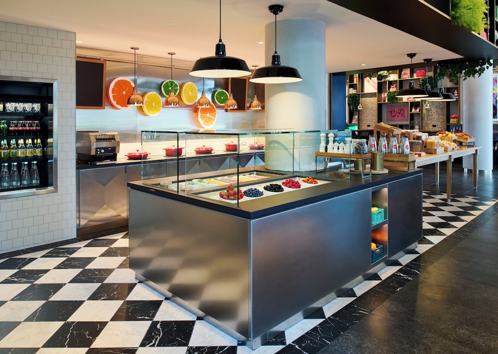 citizenM Boston Back Bay 27