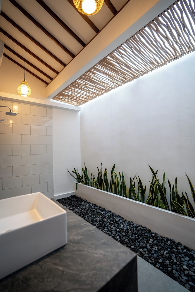 Casa Lova - Luxury 2 BR Villa with Pool