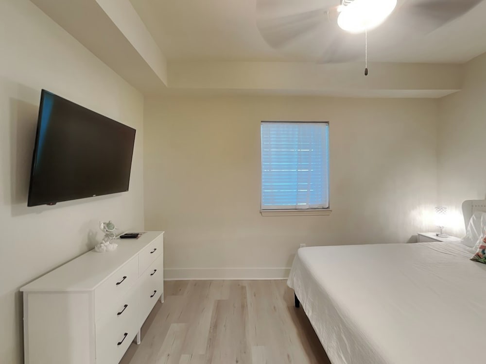 Sea Glass #313 by Southern Vacation Rentals