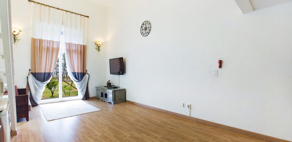 Pool Villa Linderburg